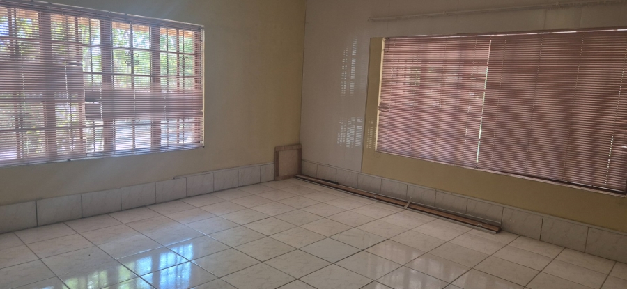 4 Bedroom Property for Sale in Hospitaalpark Free State